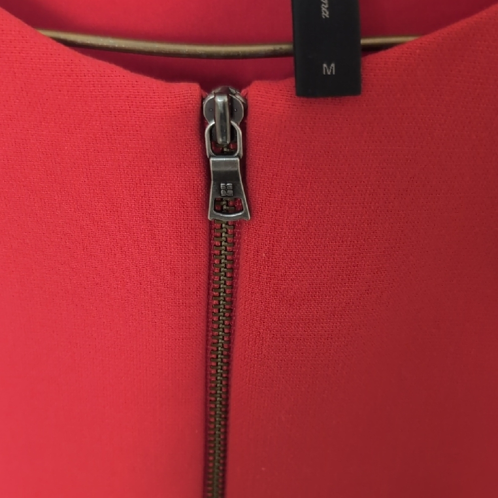 Red Sleeveless Zip-Front Top - Picture 3 of 6